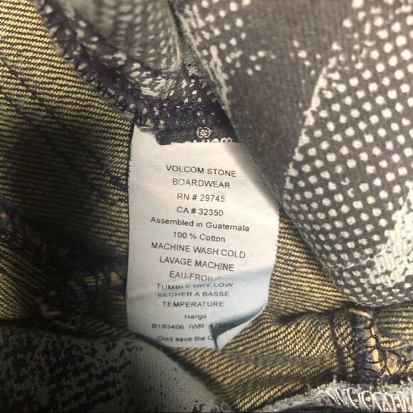 Volcom low rise flare denim size 1 - Picture 10 of 11